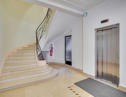 Bureaux du 2 Rue Lord Byron Paris