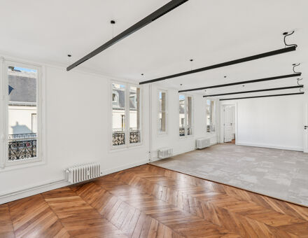 Bureaux du 16 Place de la République Paris