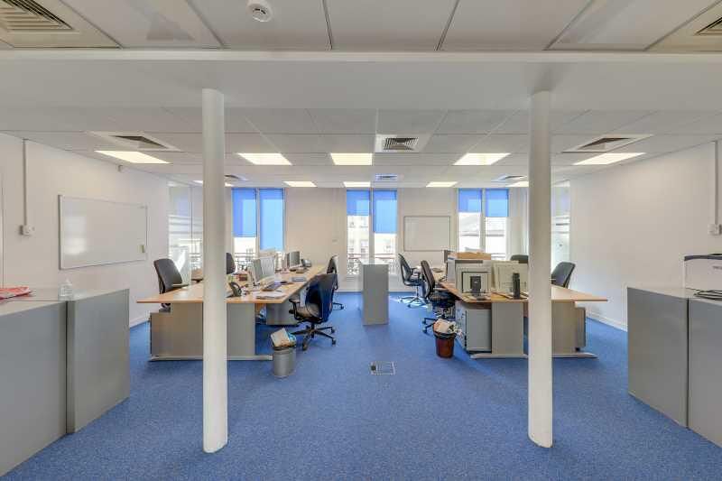 Image des bureaux au 17 Rue de la Banque, Paris 2  - Bureaux à louer