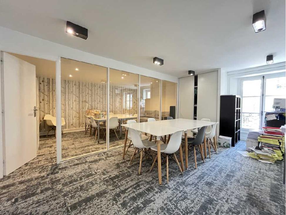 Image des bureaux au 32 Rue Washington, Paris 8 - Bureaux à vendre